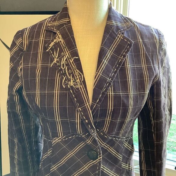 Plaid Embroidered Jacket 🧥 - Picture 2 of 7